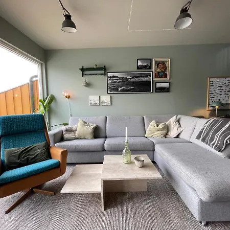 Charming Waterfront In Ballstad, Lofoten Ballstad