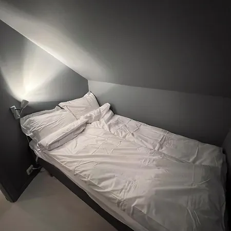 Charming Waterfront In Ballstad, Lofoten *