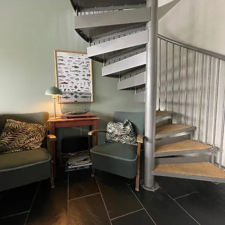 Charming Waterfront In Ballstad, Lofoten