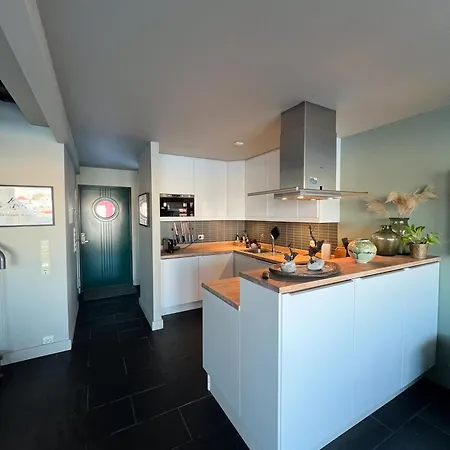 Charming Waterfront In Ballstad, Lofoten Vakantiehuis